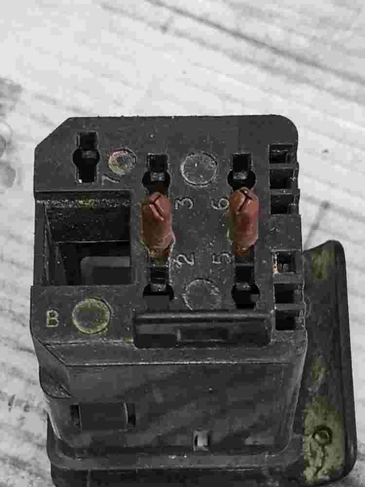 Nebelscheinwerfer Schalter   Land Rover Discovery PRC8392 PRC 8392 22HL