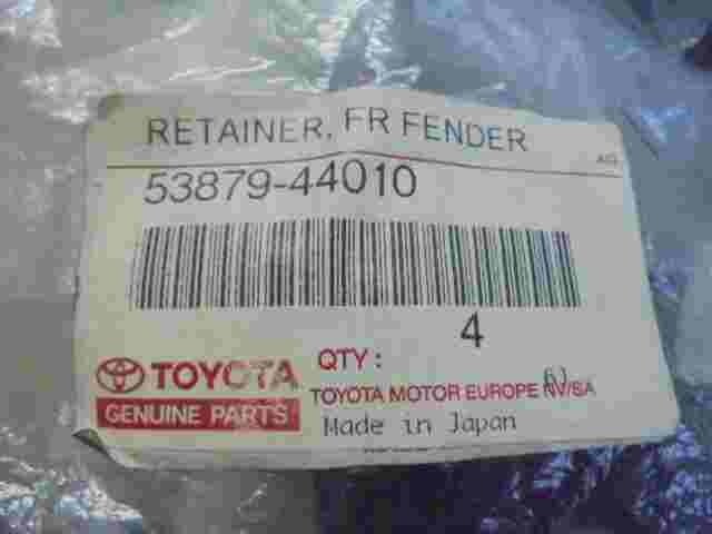 Retainer Front Fender / Toyota RAV 4 Lexus 5387944010 53879-44010