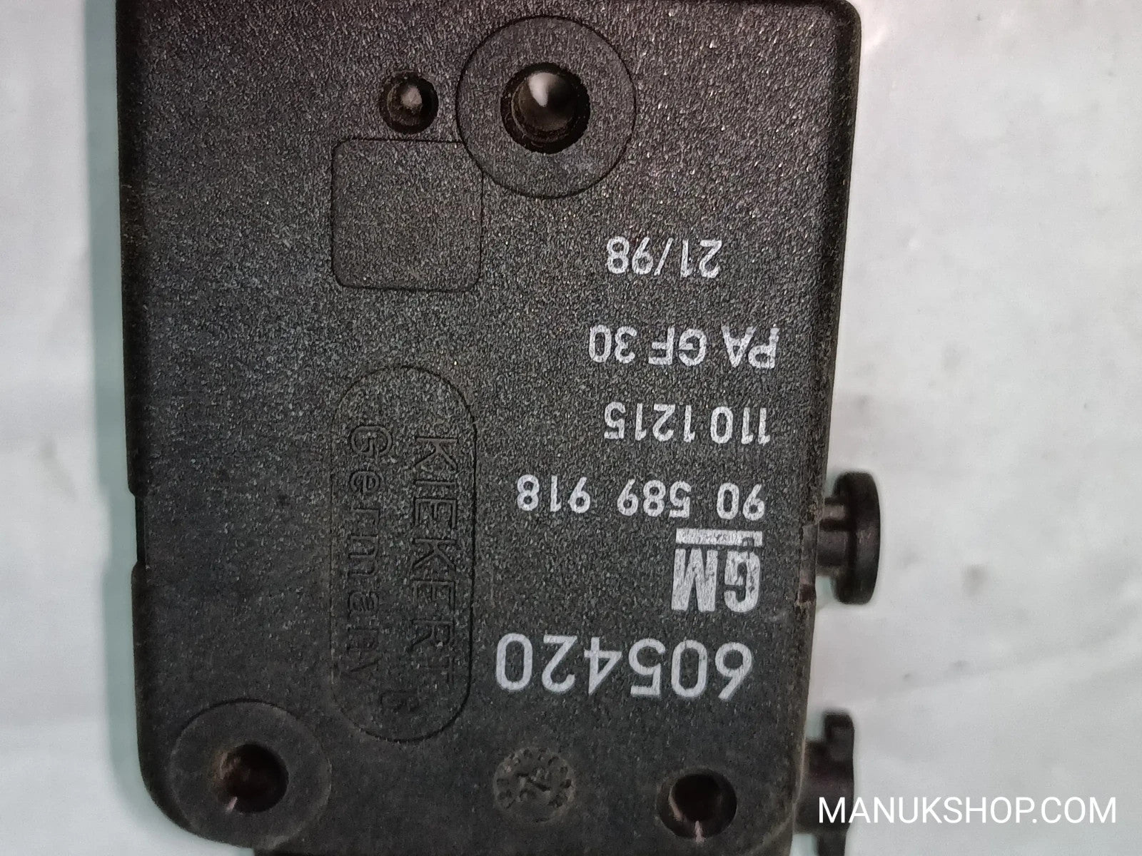 Stellmotor Heckklappe Zentralverriegelung Opel Astra G 605420 90589918 1101215