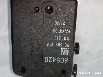 Stellmotor Heckklappe Zentralverriegelung Opel Astra G 605420 90589918 1101215