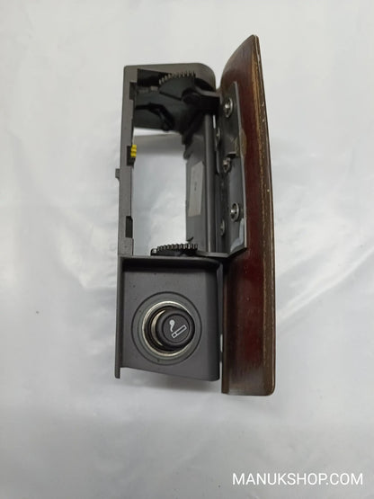 Aschenbecher  Volvo V40 30809985 73180