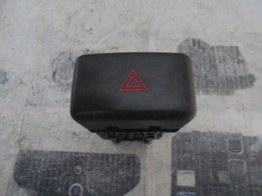 Warnblinkschalter Nissan King Cab PickUp d22 Niles 06016