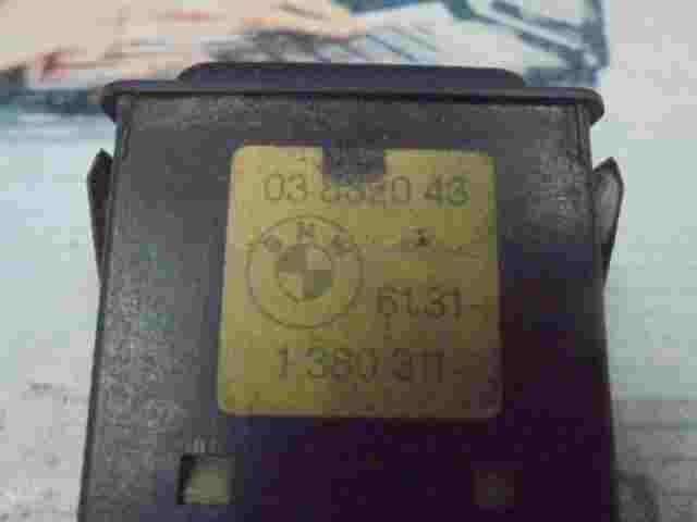 Nebelscheinwerfer Schalter BMW E28 E30 61311380311 61.31-1 380 311 03832043