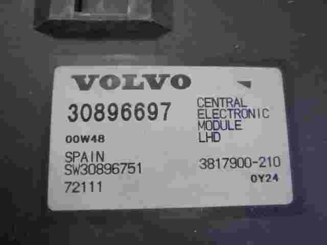 Steuergerät Zentralelektronik Volvo S40 00W48 30896697 SW30896751 3817900210