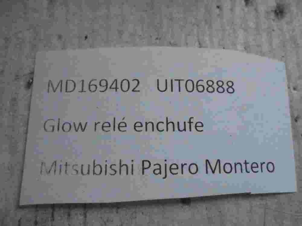 Glühzeitsteuergerät Vorglührelais Mitsubishi Montero Pajero MD169402 UIT06888