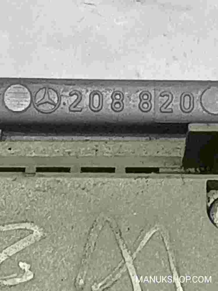 Innenleuchte  Mercedes-Benz E-Class W210 W208 208820 Hella 148564