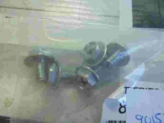 1 stuck Toyota Land Cruiser 150 Prado  Lexus 9015350010 90153-50010 10PCS