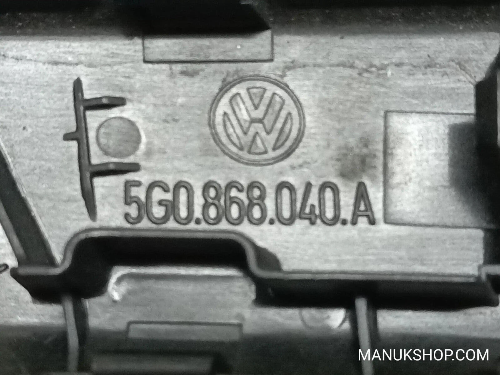 Armaturenbrett Zierleiste VW Volkswagen Golf 7 5G0868040A 5G0.868.040.A