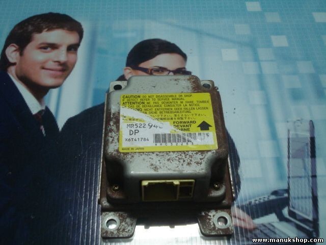 Airbagsensor Airbagsteuergerät Mitsubishi L200 MR522940 DP X6T41784