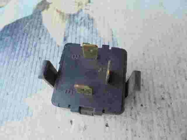 Blinkrelais Hyundai Elantra Hyundai Accent 9555033700 12V 85 C/A DOT T/SIG