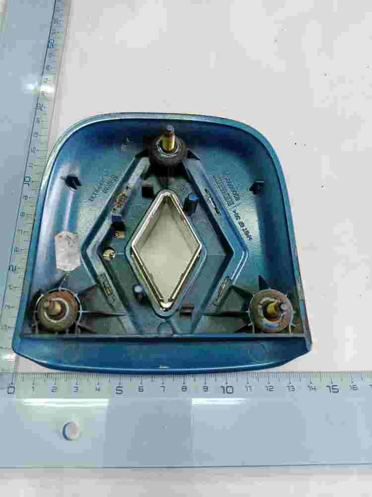 Emblem Renault Clio II 8200060918 82 00 060 918 Valeo 242099000 13.5cm.