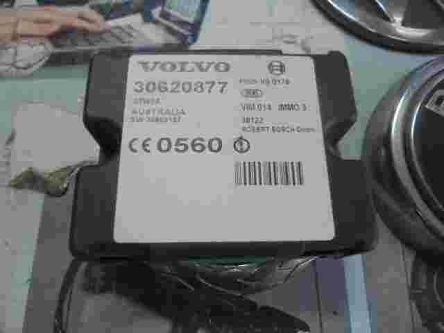 Steuergerät Wegfahrsperre Alarmmodul Volvo V40 S40 03W04 30620877 F005V00178