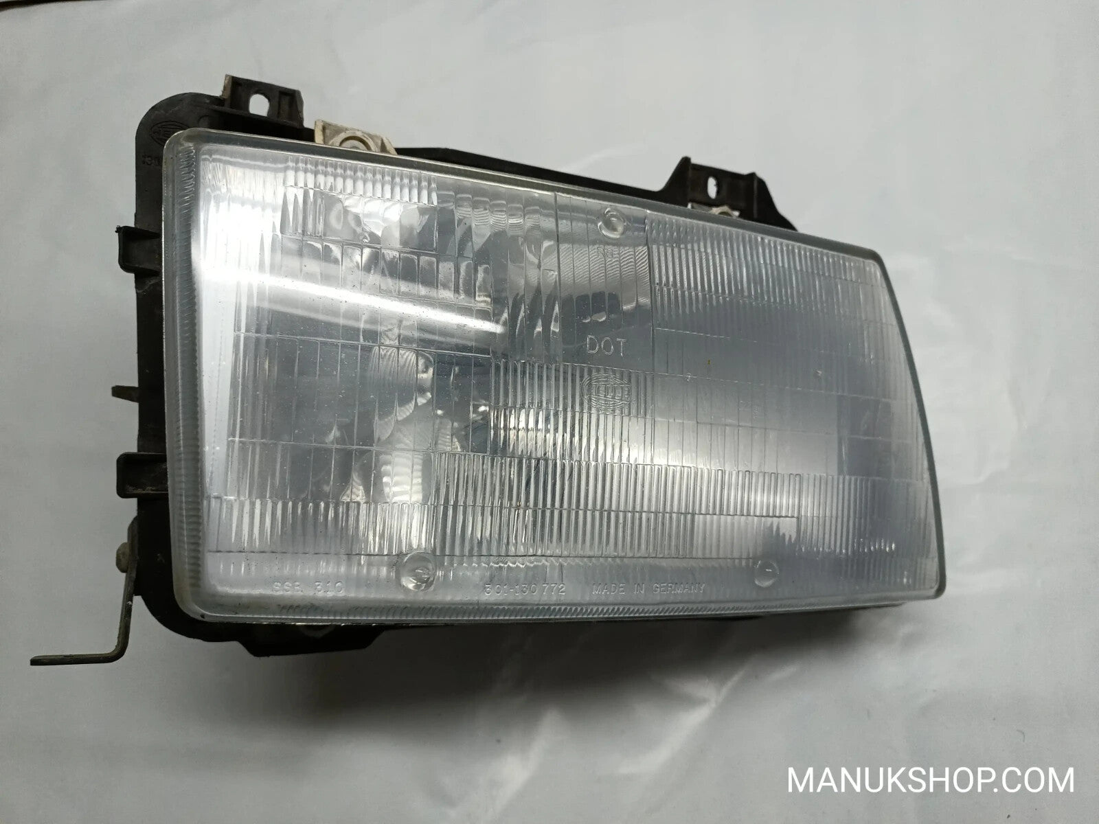 Scheinwerfer rechts VW Volkswagen T4 Hella DOT  301130772 301-130 772