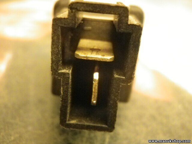 Bremslichtschalter Nissan Pick-up Opel Monterey Subaru FAE 24720