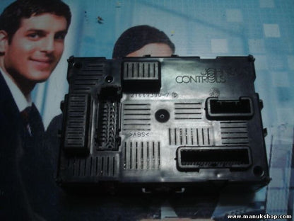 Sicherungskasten Nissan Micra 284B2BC01D BCML2NAF 21663907 L2NAF 2166390-7
