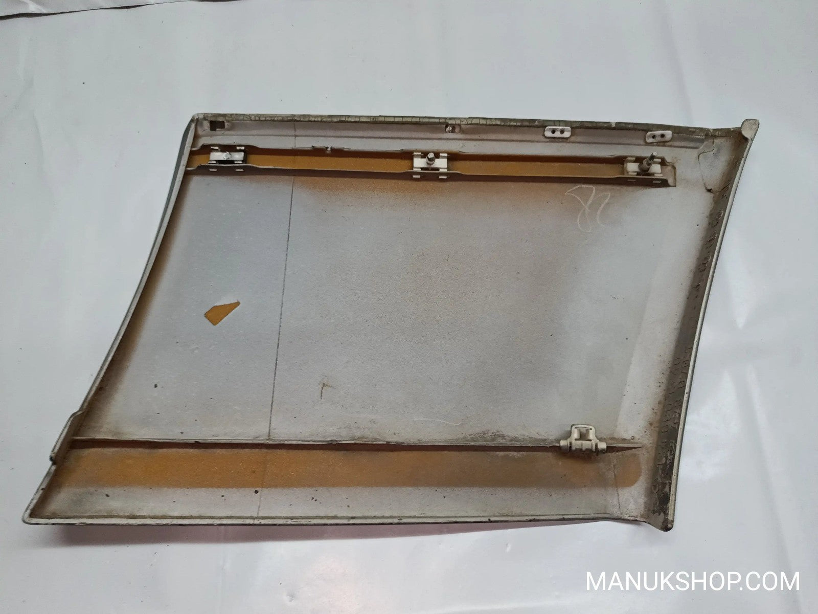 Leiste Zierleiste Kotflügel links  Mercedes-Benz W124 1246901340 124 690 13 40