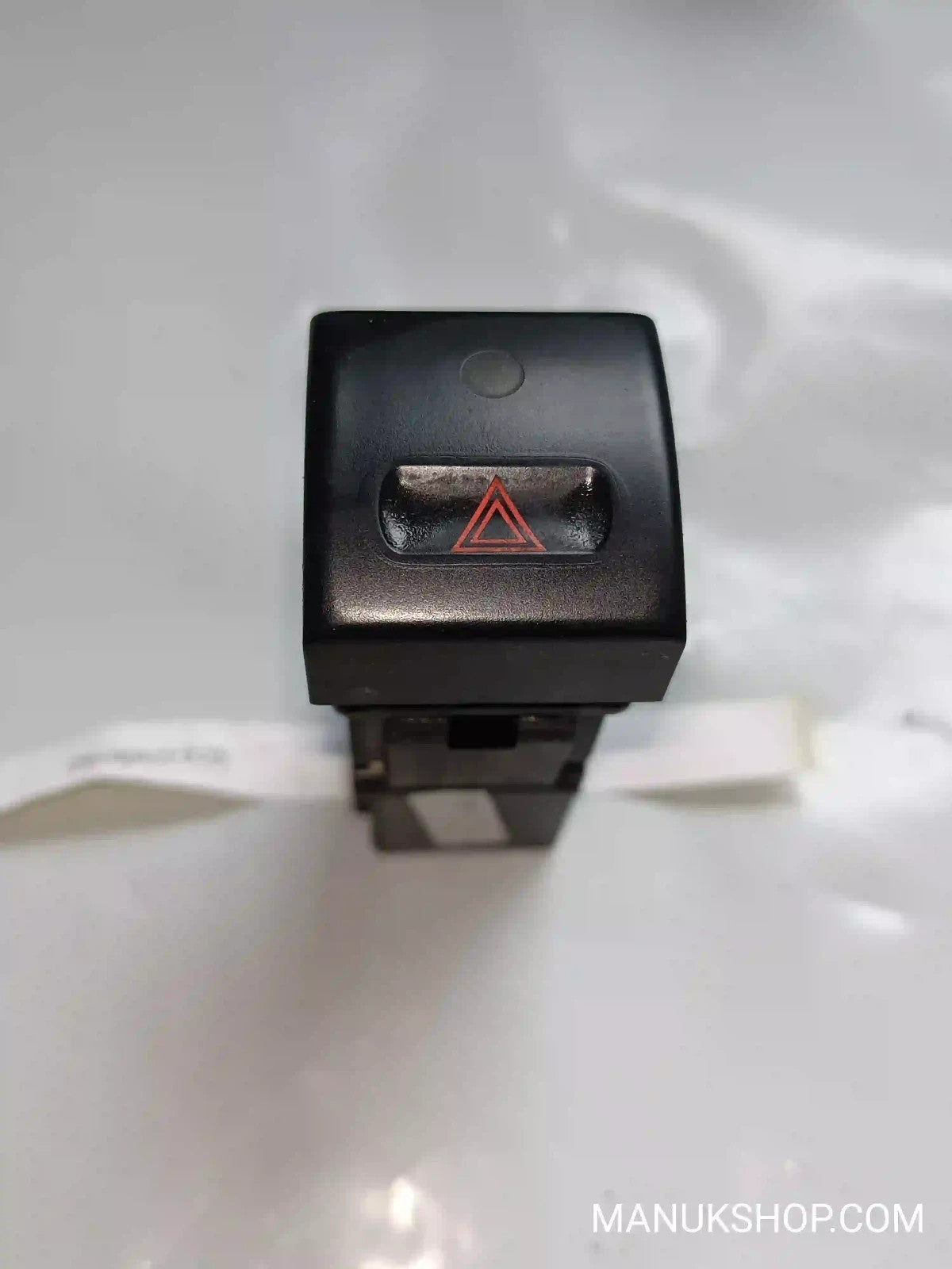 Warnblinkschalter Peugeot 605 PA66GF30 PA66-GF30 16M4