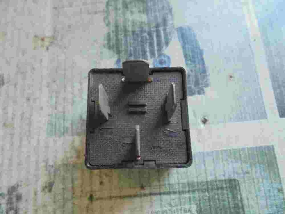 Relais Ford FoMoCo 5M5T14B192CA 5M5T 14B192 CA V23136-B1-X66 V23136B1X66