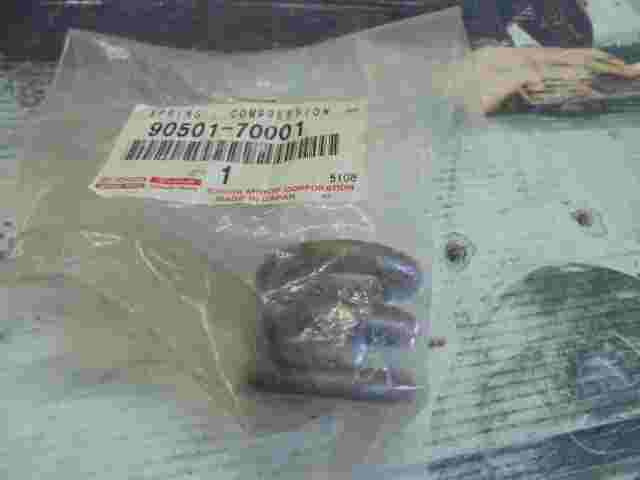 Spring Compression  Toyota Land Cruiser 9050170001 90501-70001 905-017-0001