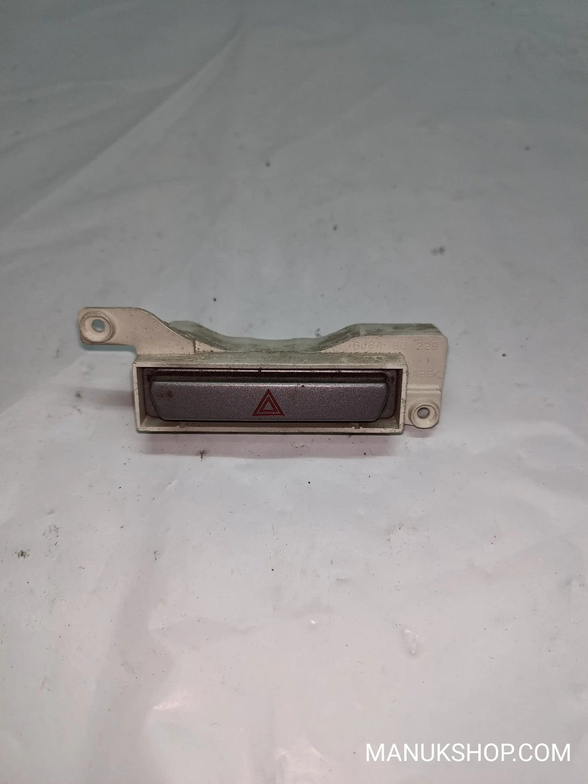 Warnblinkschalter  Mazda 6 GJ6AG0229 GJ6A-G0-229