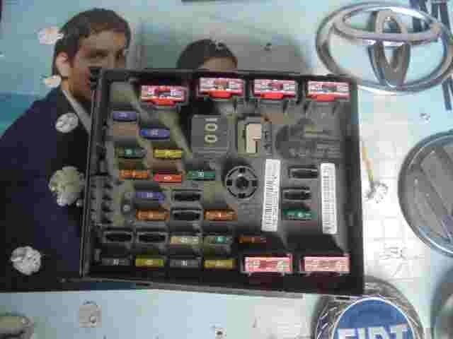 Sicherungskasten  VW Tiguan Passat B7 3C0937125A 3C0 937 125 A 3CO937125A