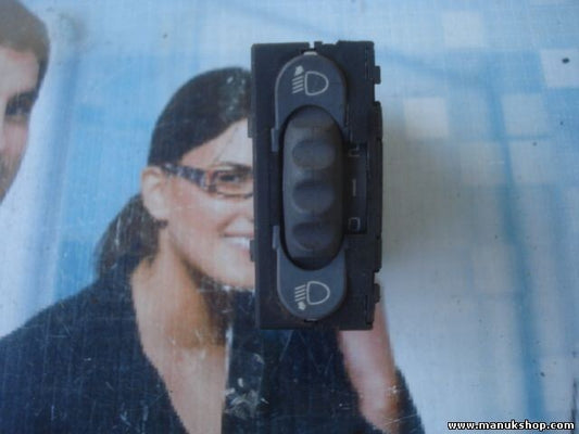 Warnblinkschalter Renault Clio II 7700410134