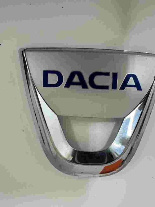 Emblem Logo hinten  Dacia Logan Sandero 2004-2017 8200811906A .