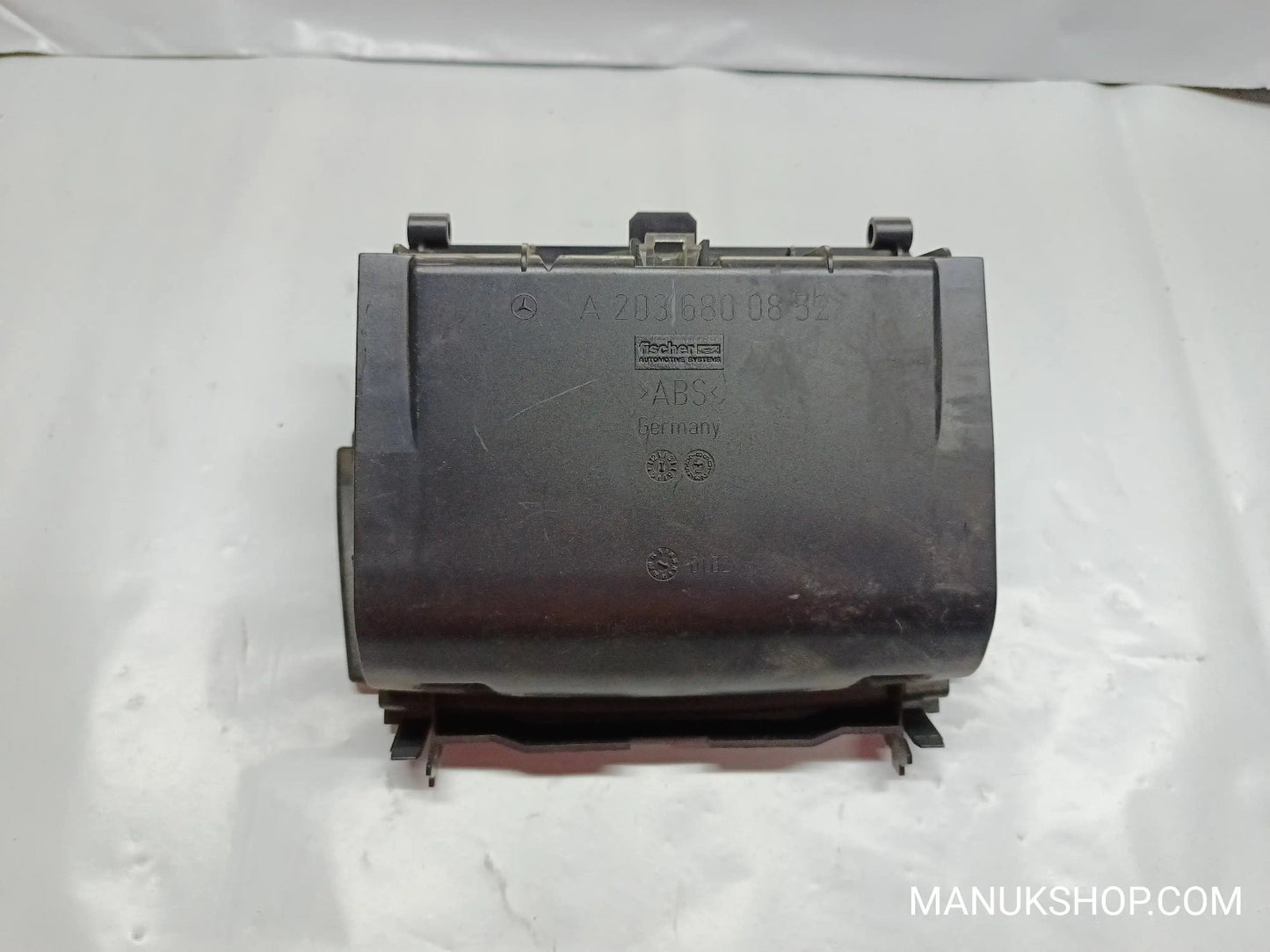 Aschenbecher Mercedes-Benz W203  A2036800852 A 203 680 08 52