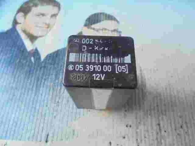 Relais Kickdown Abschaltung Mercedes-Benz W124 0025456505 05391000 (05)