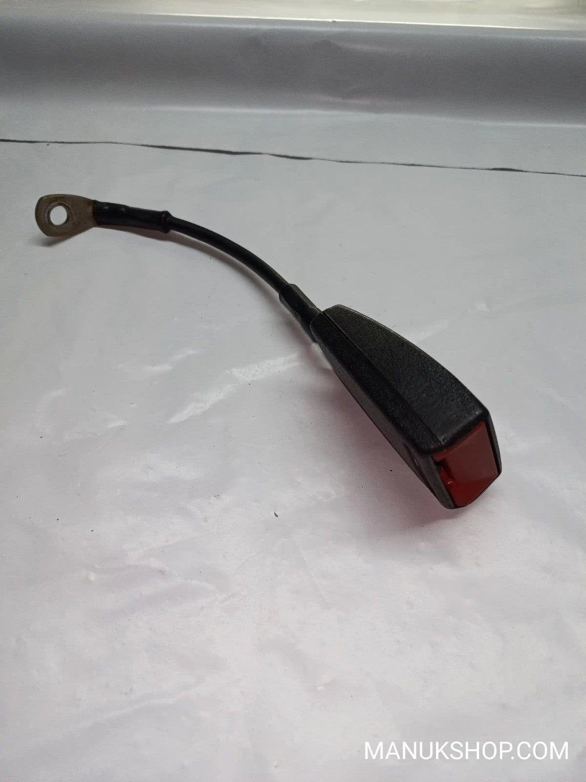 Gurtschloss Gurtschnapper hinten links  Mercedes-Benz W126 1268600669