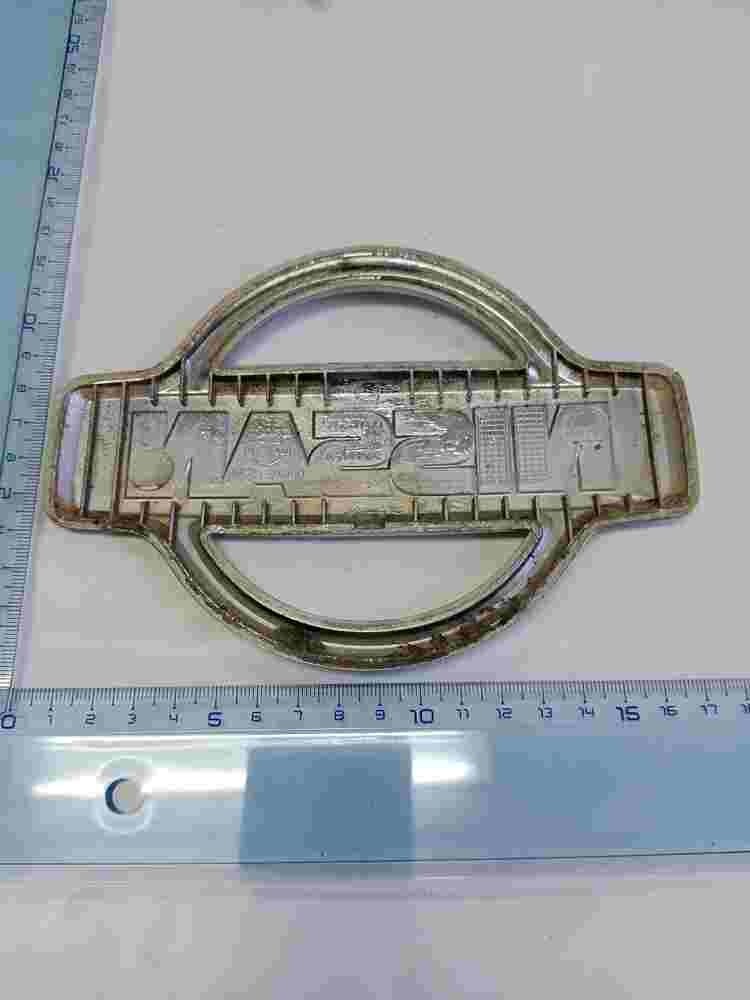 Emblem  Nissan Atleon 990819X000 99081-9X000 2765W01 17cm.