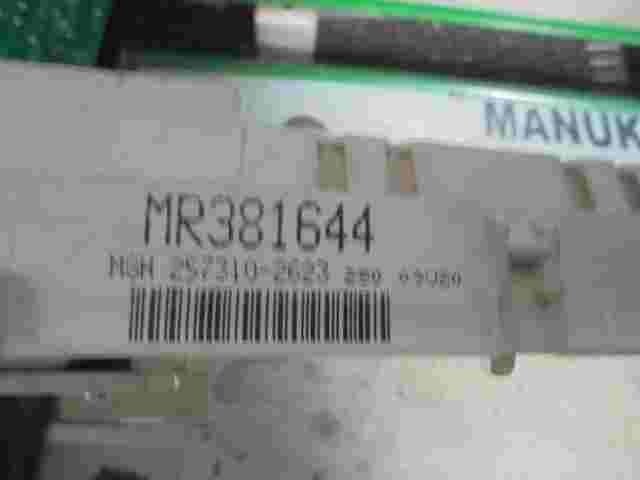 Drehzahlmesser Mitsubishi Pajero Pinin GDI MR381644 M8H 2573102623 DENSO 632A