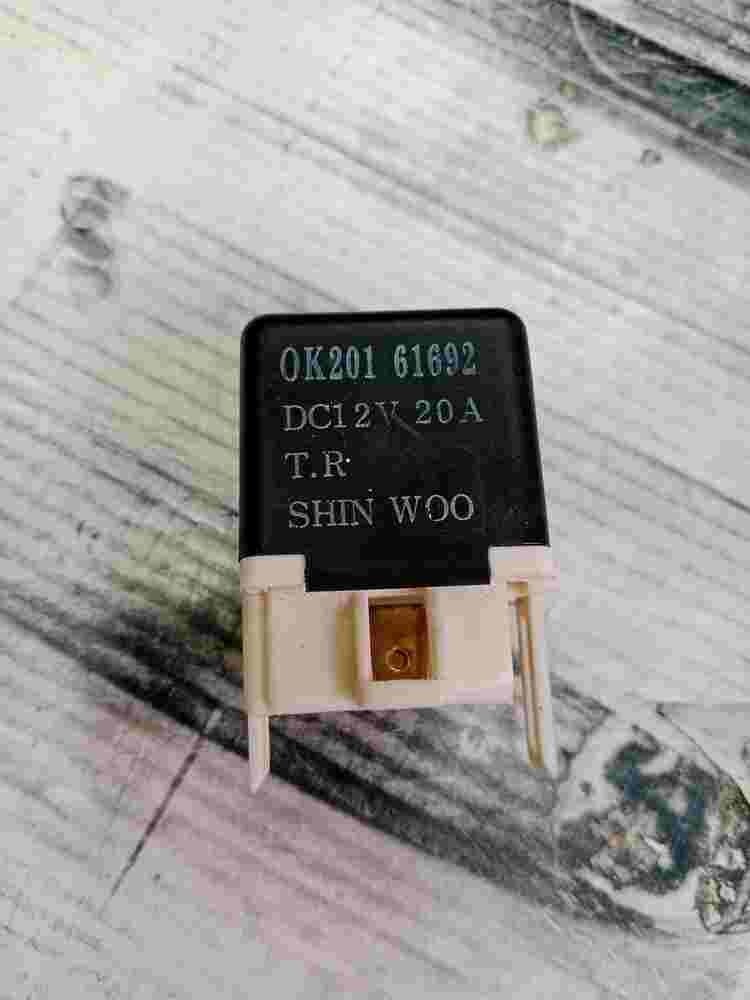 Relais Klimaanlage Kia Sephia 0K2061692  OK201 61692 DC12V20A  T.R SHIN WOO