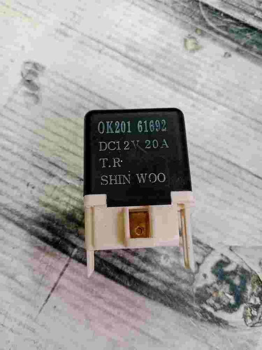 Relais Klimaanlage Kia Sephia 0K2061692  OK201 61692 DC12V20A  T.R SHIN WOO