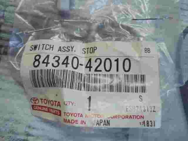 Bremslichtschalter  Lexus Toyota Land Cruiser Celica Corolla RAV4 8434042010