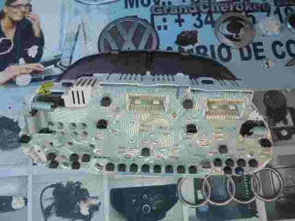 Kombiinstrument Tacho  Volvo S40 V40 SW 30887756 A 30889704B 00W48D3 0P0244021