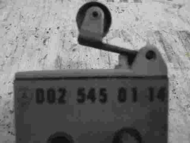 Kraftstoffpumpe Relais  Mercedes-Benz W123 0025450114 002 545 01 14