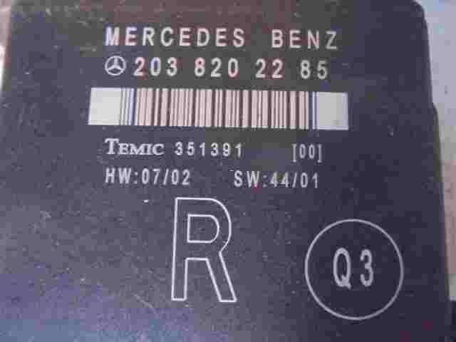 Türsteuergerät Mercedes W210  W208 2038202285 Q3 203 820 22 85 TEMIC 351391 R