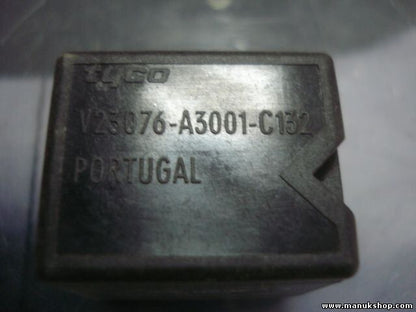 Relais SIEMENS V23076A3001C132 V23076-A3001-C132