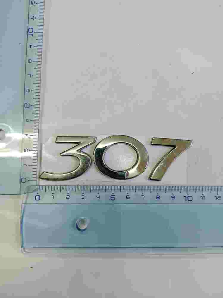 Emblem    Peugeot 307 8cm.