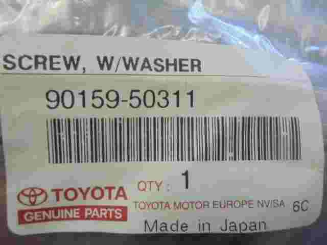 Screw W/ Washer Toyota Lexus Auris  Camry Corolla Land Cruiser 9015950311 .