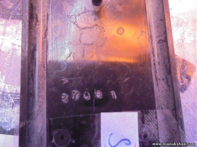 Emblem Logo hinten rear SEAT 124 1600 37001