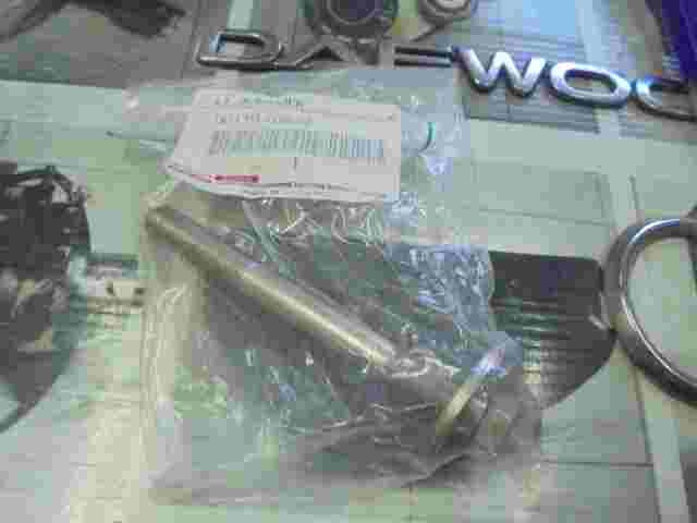 LT Bolt W / Washer  Toyota Noah Voxy 9011910934 90119-10934
