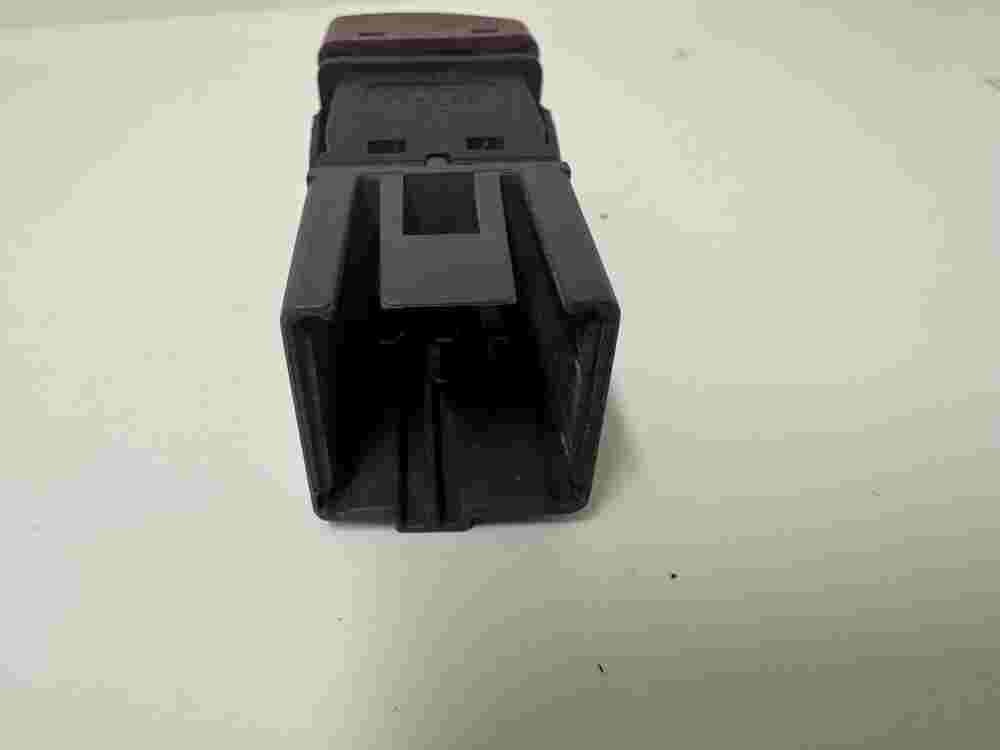 Warnblinkschalter Peugeot Expert 806 Evasion Fiat Ulysse Scudo PA66-GF30 6552VR