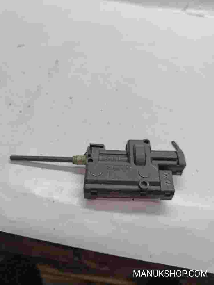 Stellmotor Tankklappe Renault Scenic Megane Valeo CX0 8200305732A
