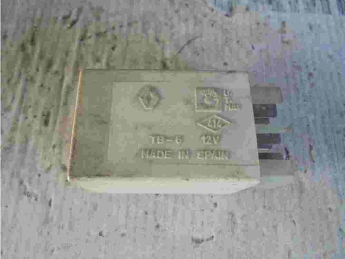 Relais Zentralverriegelung Renault 19 7700728132 TB-6 12V