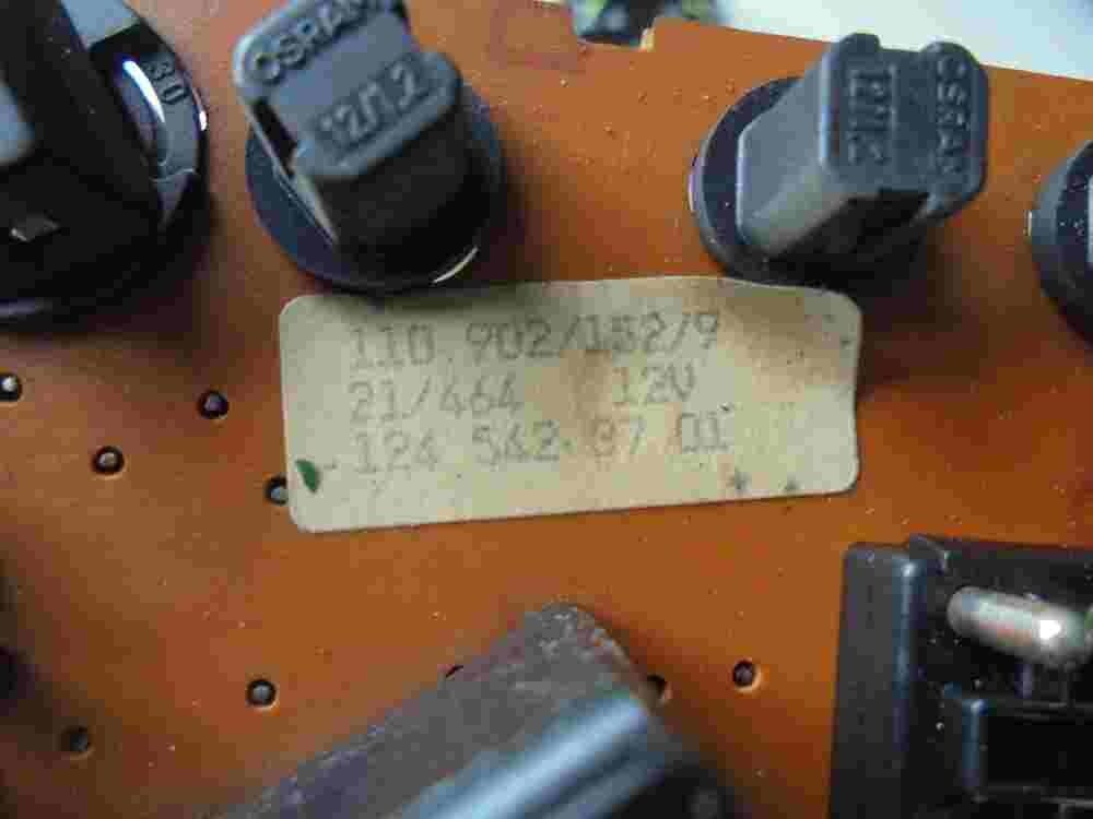 Kombiinstrument Tankanzeige  Mercedes-Benz W124 1245423701 1109021529