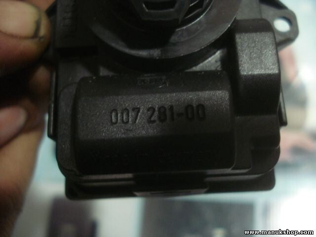 Stellmotor Scheinwerfer LWR Leuchtweitenregulierung VW Polo 00728100 31G56b