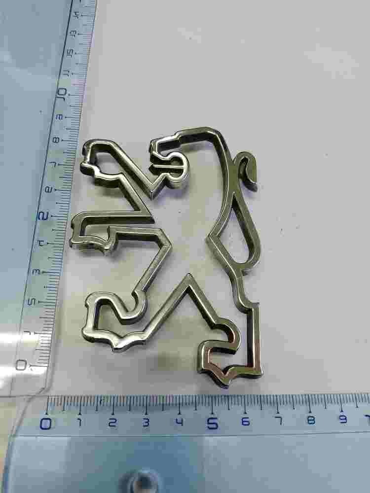 Emblem  Peugeot 104 6.5cm.