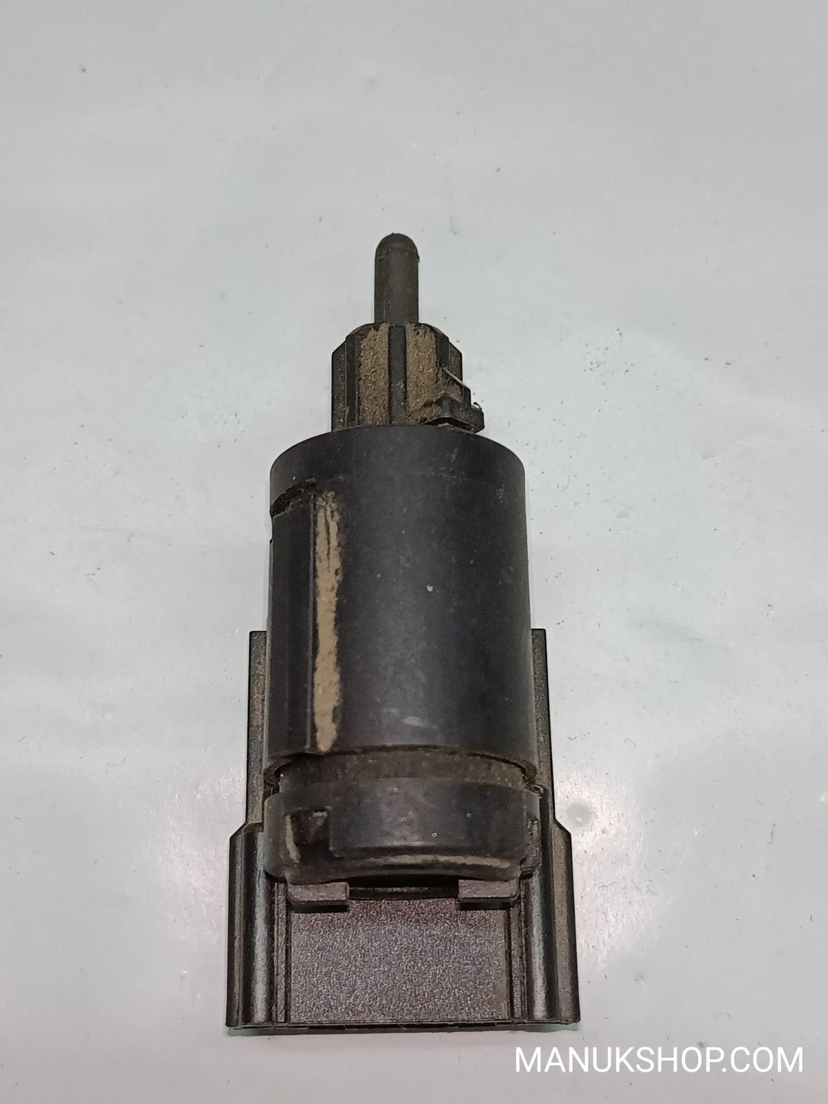 Bremslichtschalter VW Volkswagen Golf V 3B0945511C 3B0 945 511C 19322010 05999